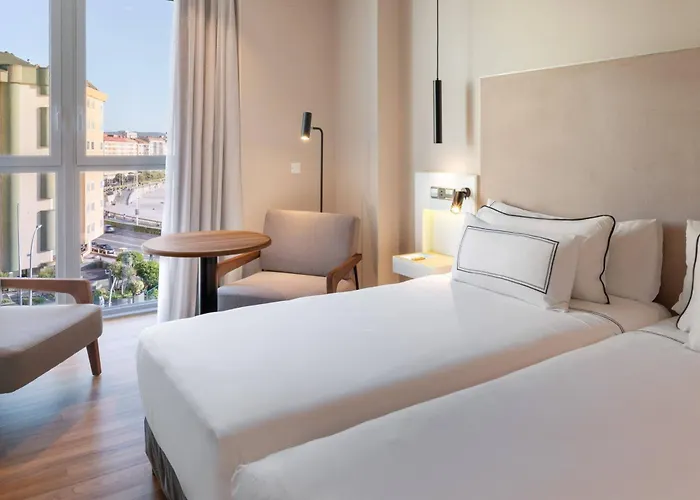 Melia Maria Pita 4* א-קורוניה