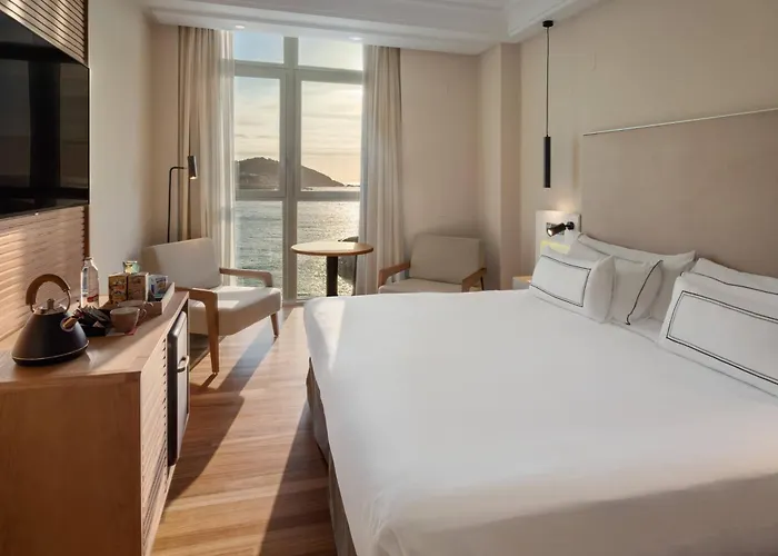 Melia Maria Pita 4* א-קורוניה